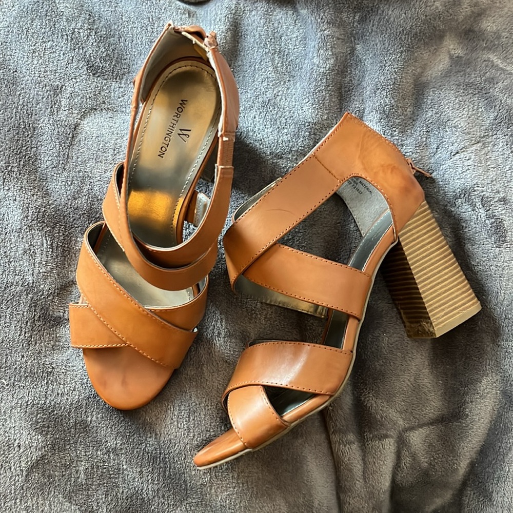 Worthington Size 9.5 Brown Heels